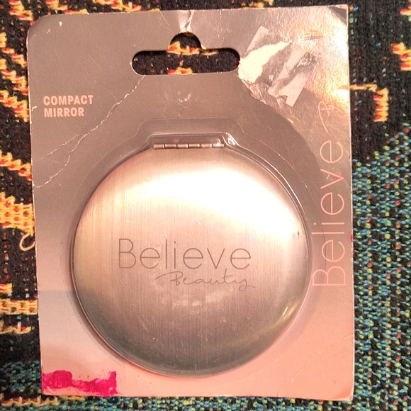 Beauty Care Kit - Picture 8 of 11